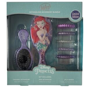 The Wet Brush LIMITED EDITION Disney Ariel Detangling Accessory Bundle